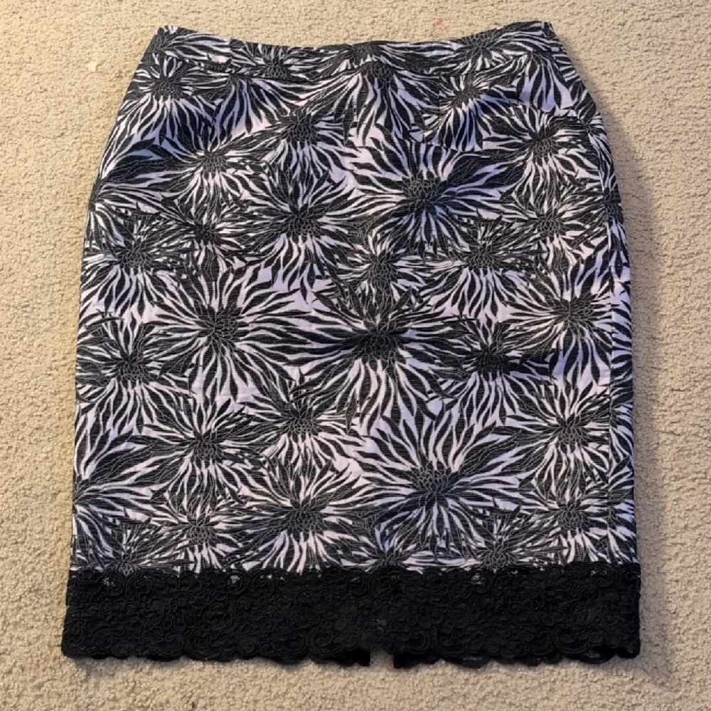Doncaster Collection Silk Black & White Floral Pencil Skirt Size 10